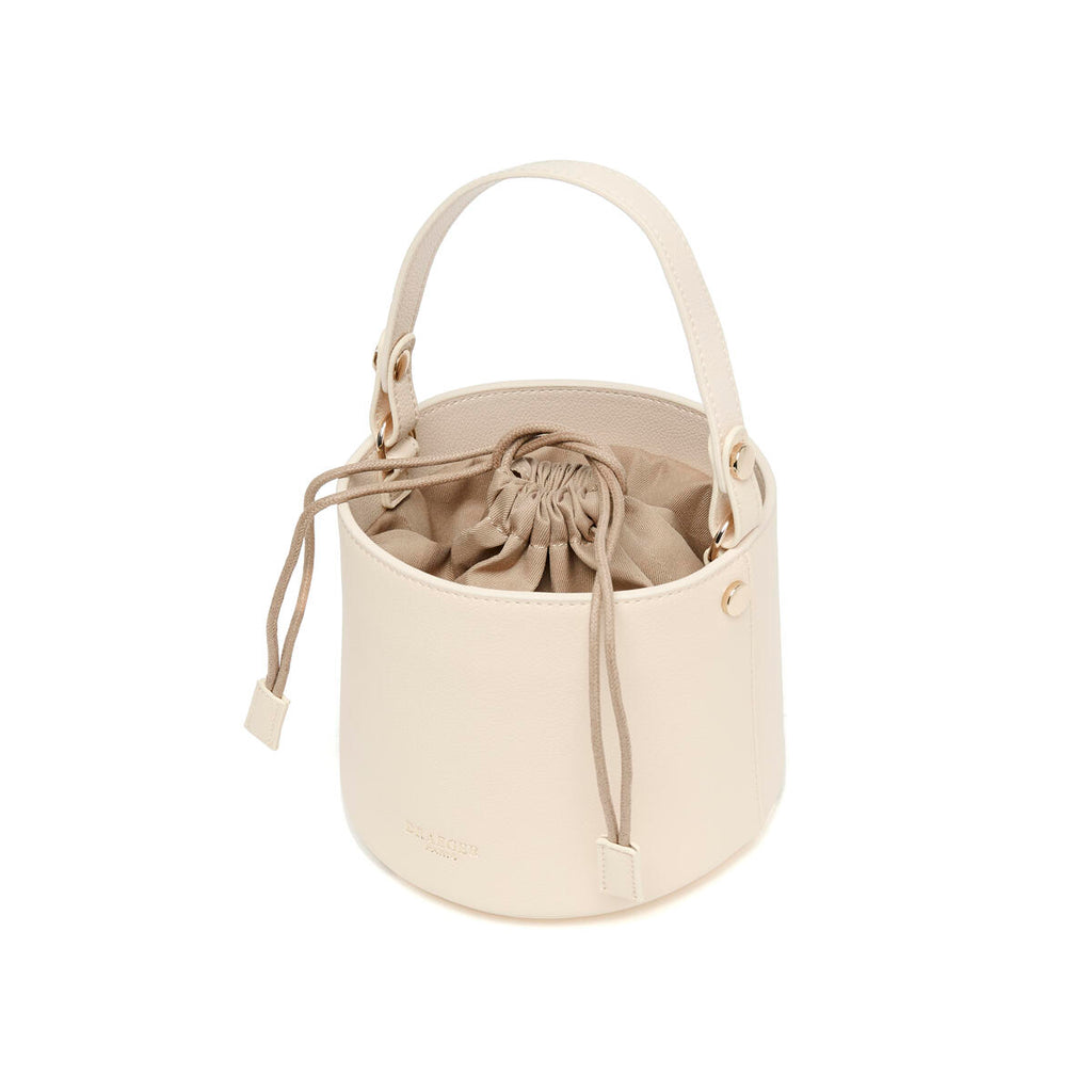 Bolso Bucket Camille Marfil 4