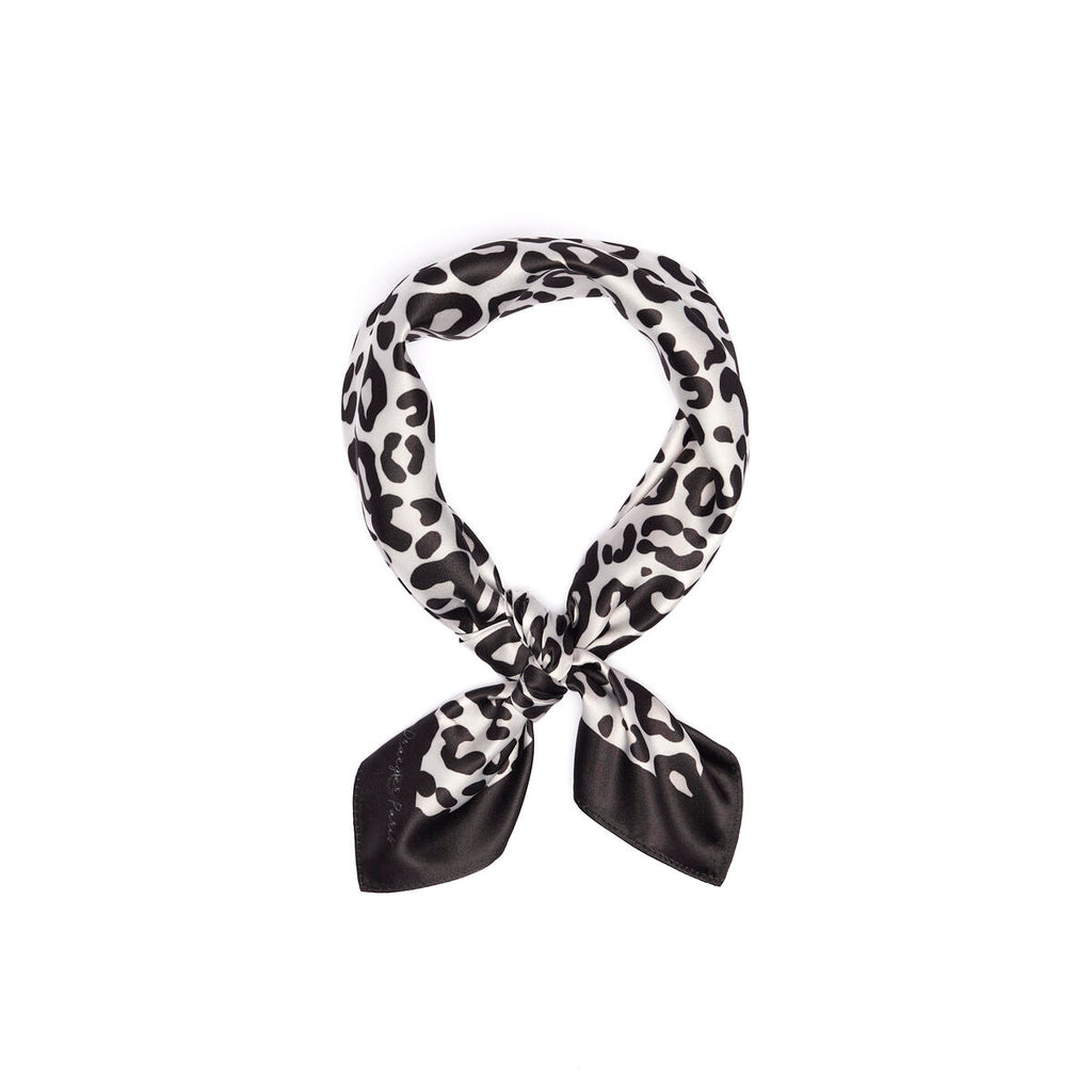 Cuadrado Chic Leopardo negro 2