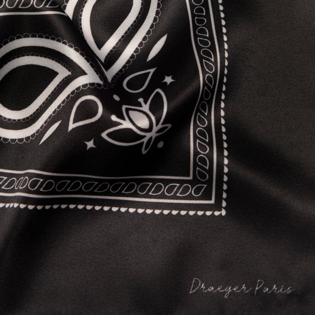 Cuadrado Chic Bandana negro 3