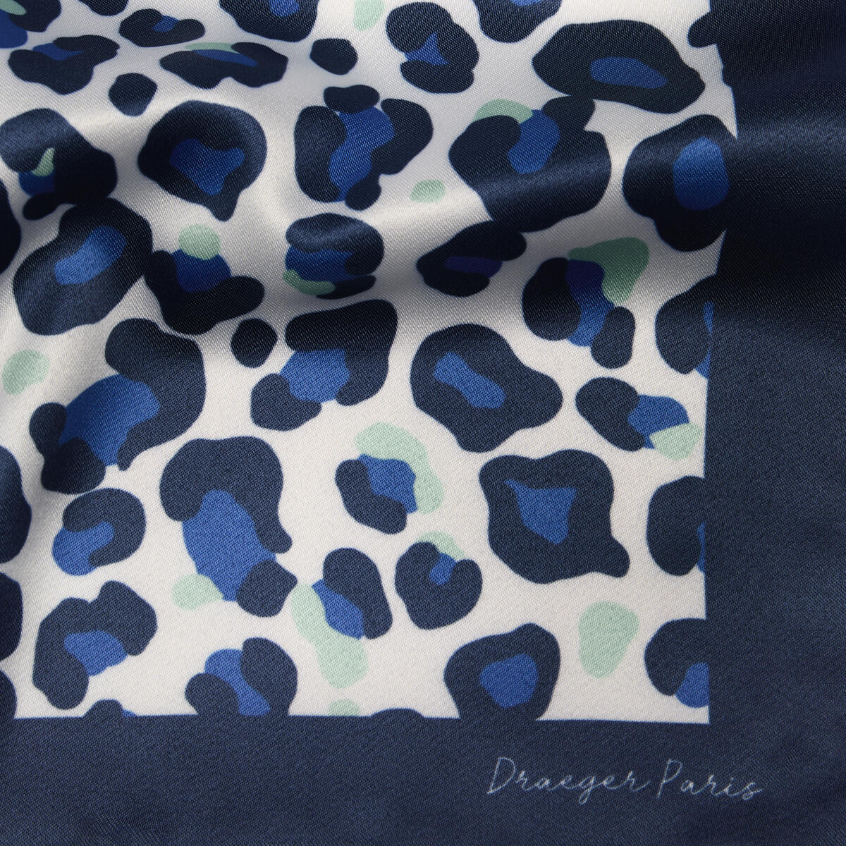 Cuadrado Chic Leopardo azul 3