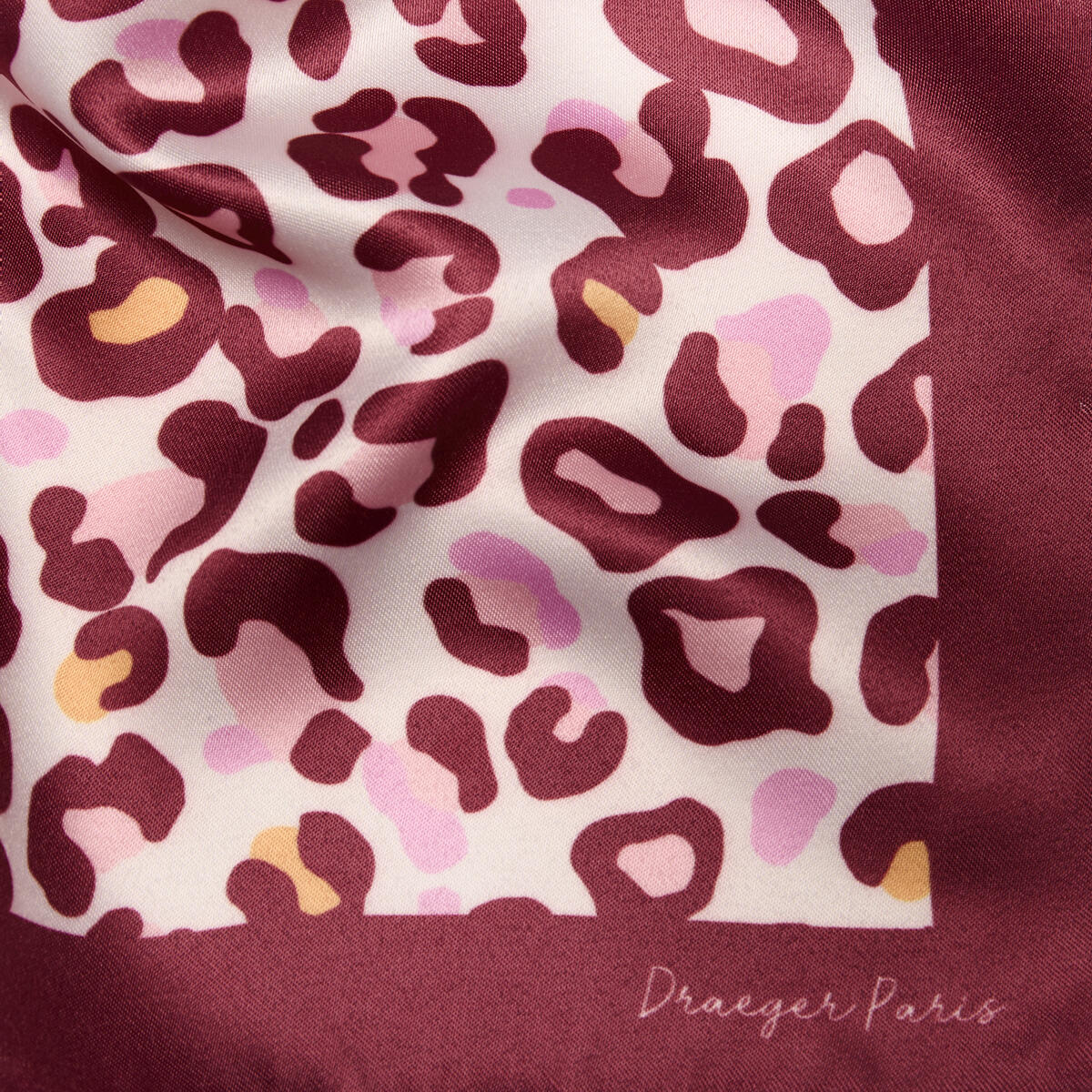 Cuadrado Chic Leopardo rojo 3