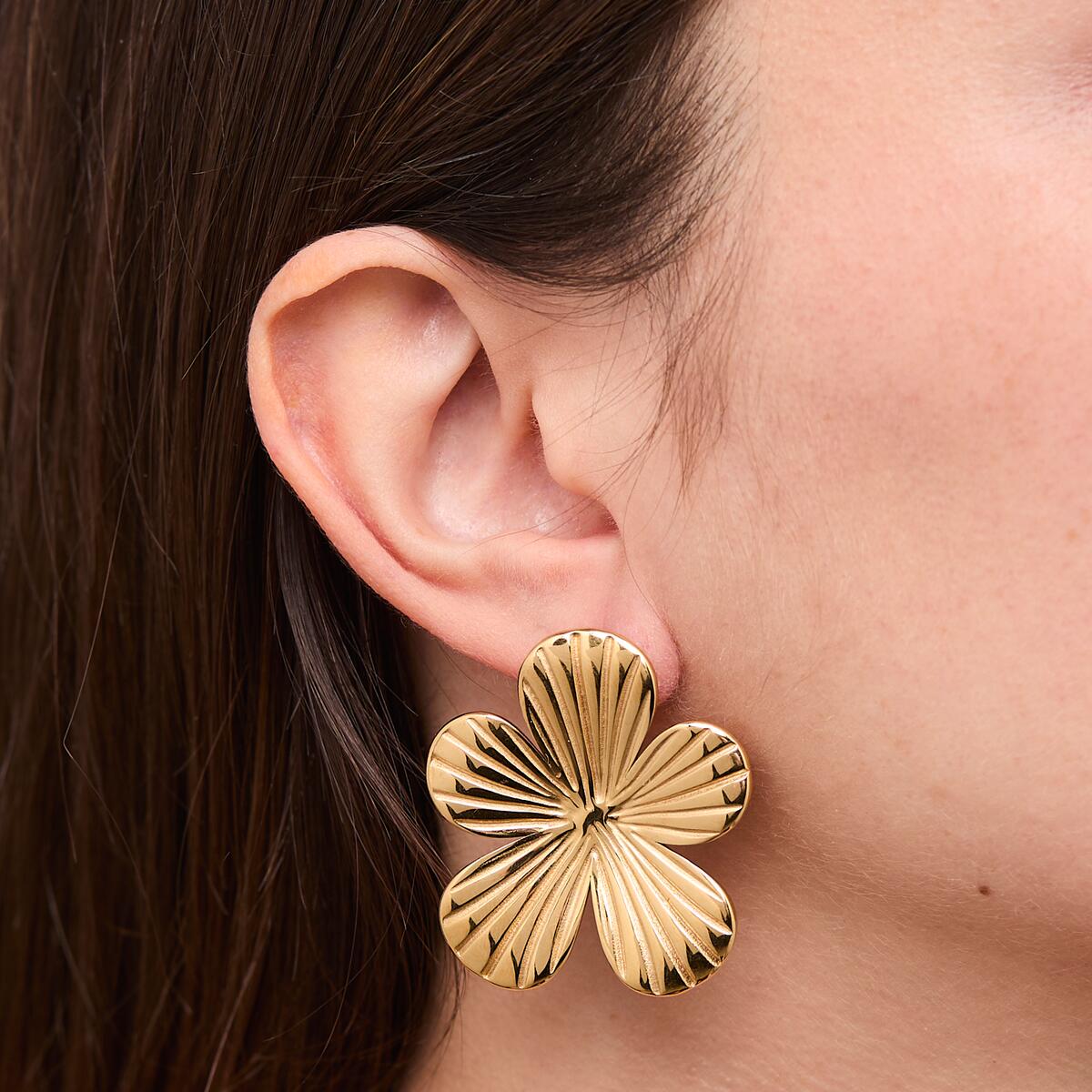 Pendientes Dorados con Flores 4