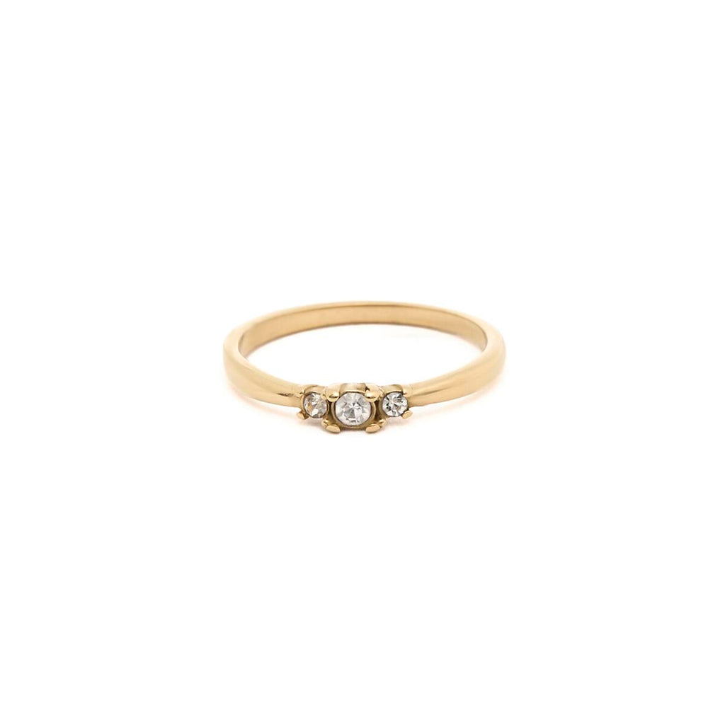 Anillo Dorado con Piedras Blancas 1