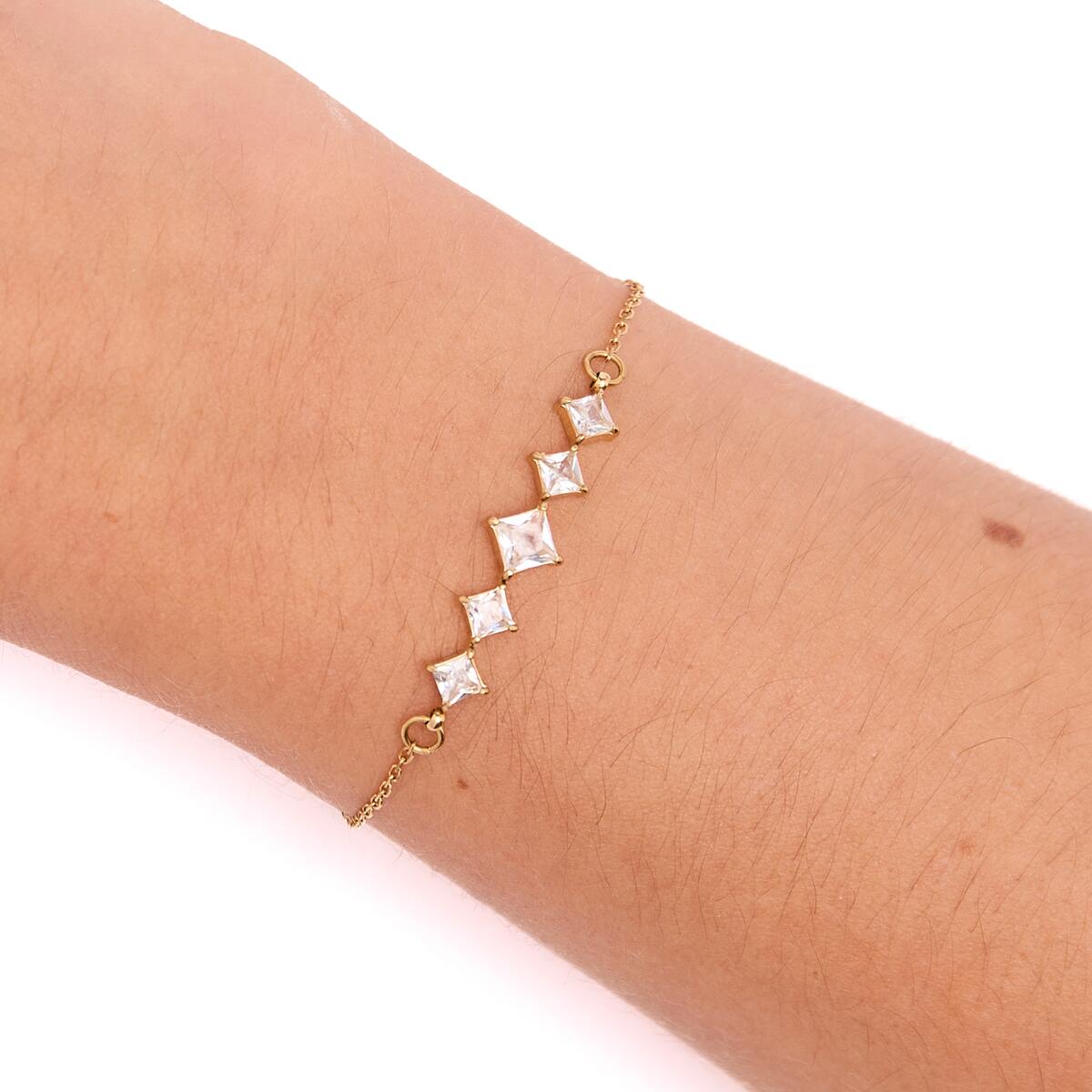 Pulsera Dorada con Pasador de Piedras 4
