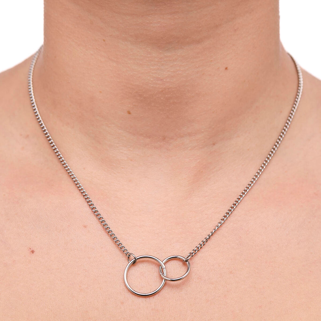 Collar Dorado de Doble Anillo 4