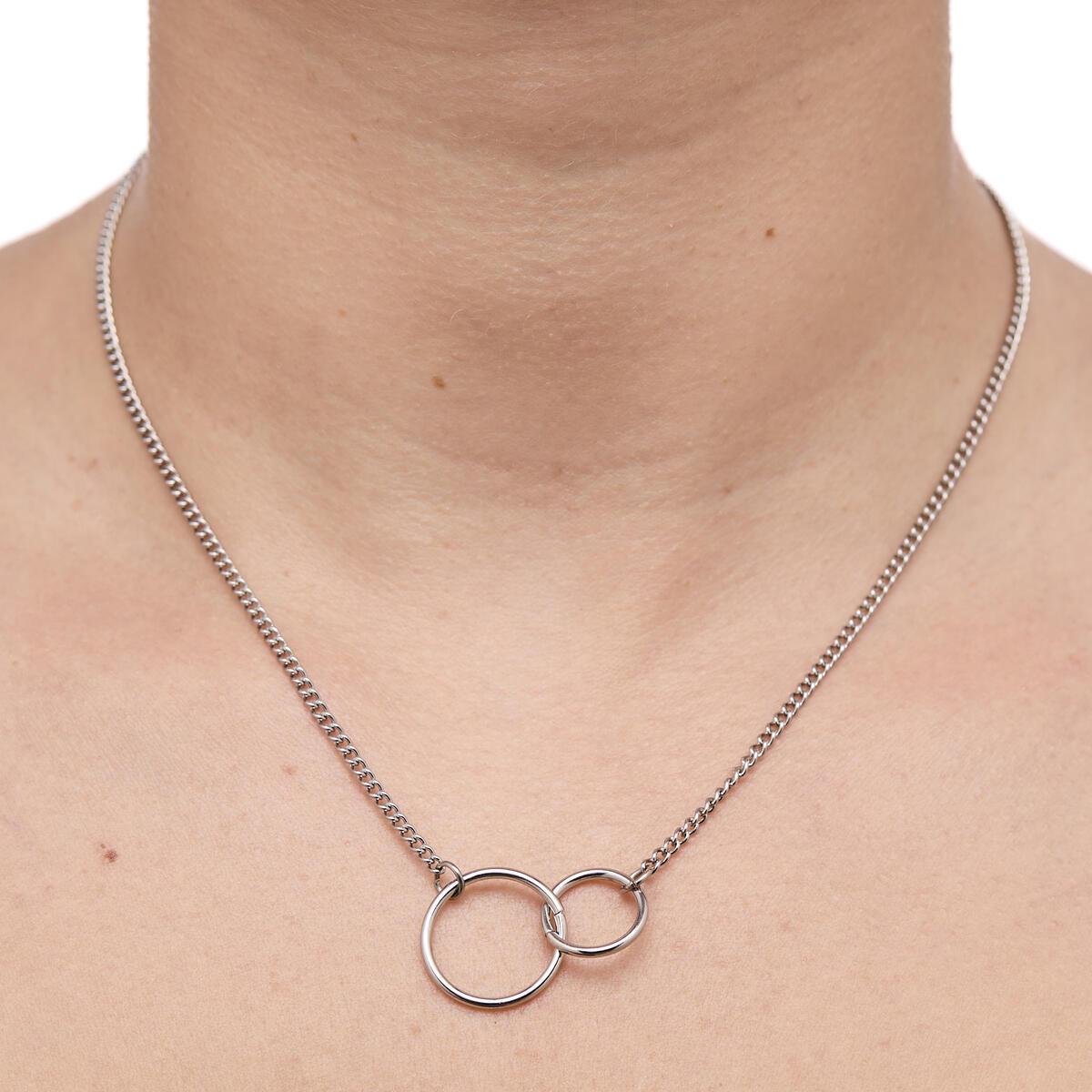 Collar Dorado de Doble Anillo 4