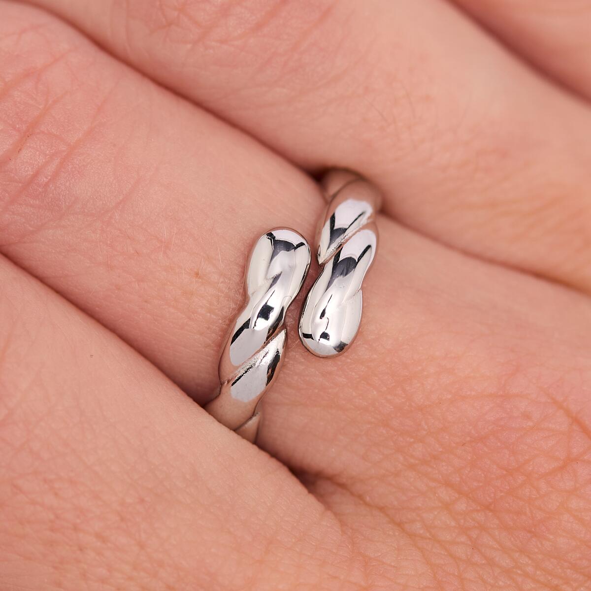 Anillo Plateado Trenzado 4