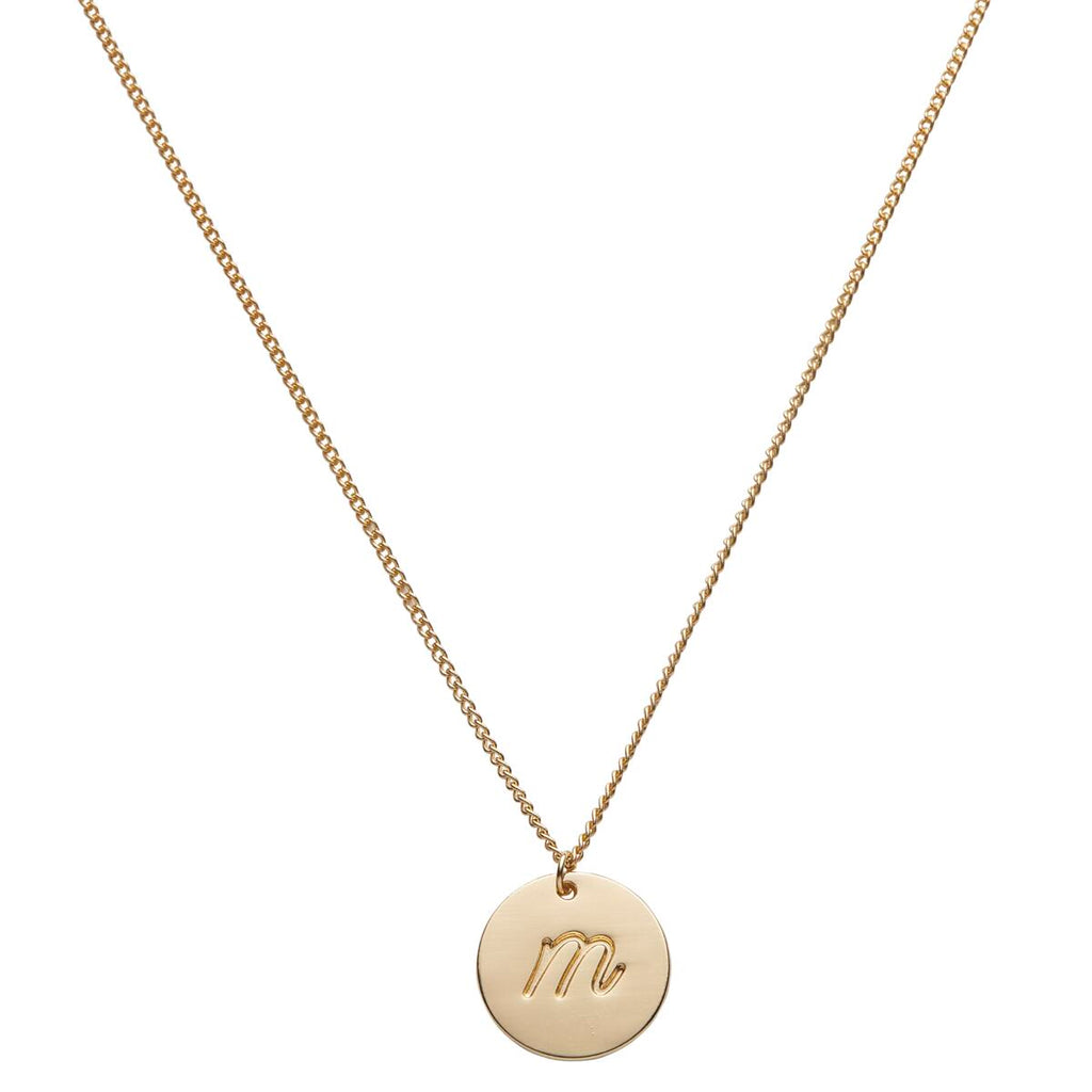 Collar con letra M 2